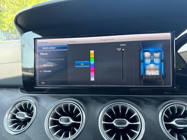 MERCEDES-BENZ E Class Photo 42