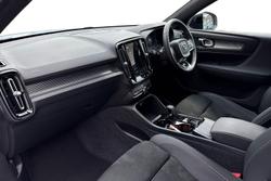 VOLVO Xc40 Photo 2