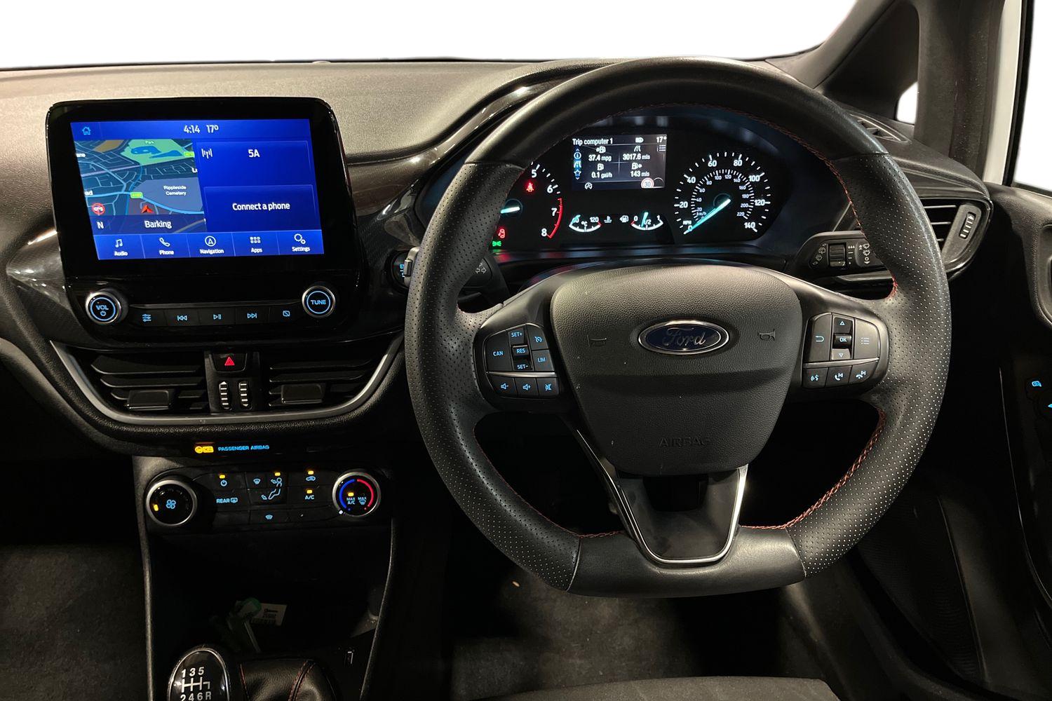 Ford FIESTA Photo 10
