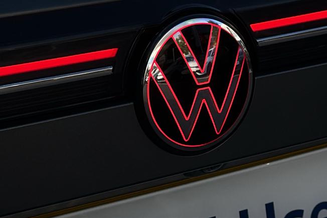 VOLKSWAGEN Passat Photo 49