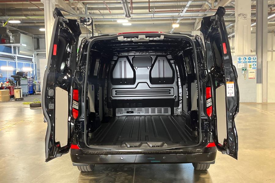 Ford TRANSIT CUSTOM Photo autoimg-2eca77e5e28472e975eb44ce66bc69ad79e7abc7.jpg