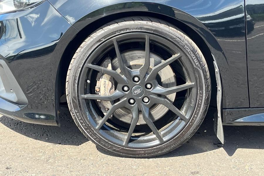 Ford FOCUS RS Photo autoimg-2ecd583cd4a6a2778a8b72ad8746a092aa1cdd98.jpg