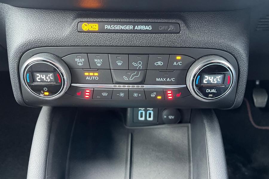 Ford Focus Photo autoimg-2ed8925ab24279e76d1d61fc36265ef40d973a14.jpg
