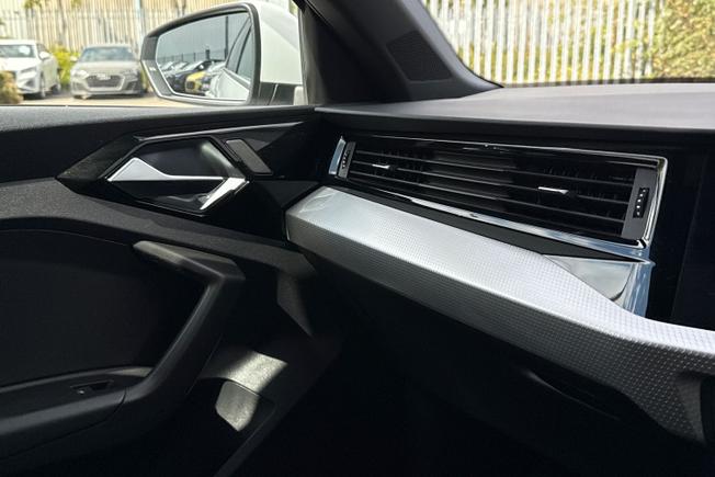 AUDI A1 Photo 39