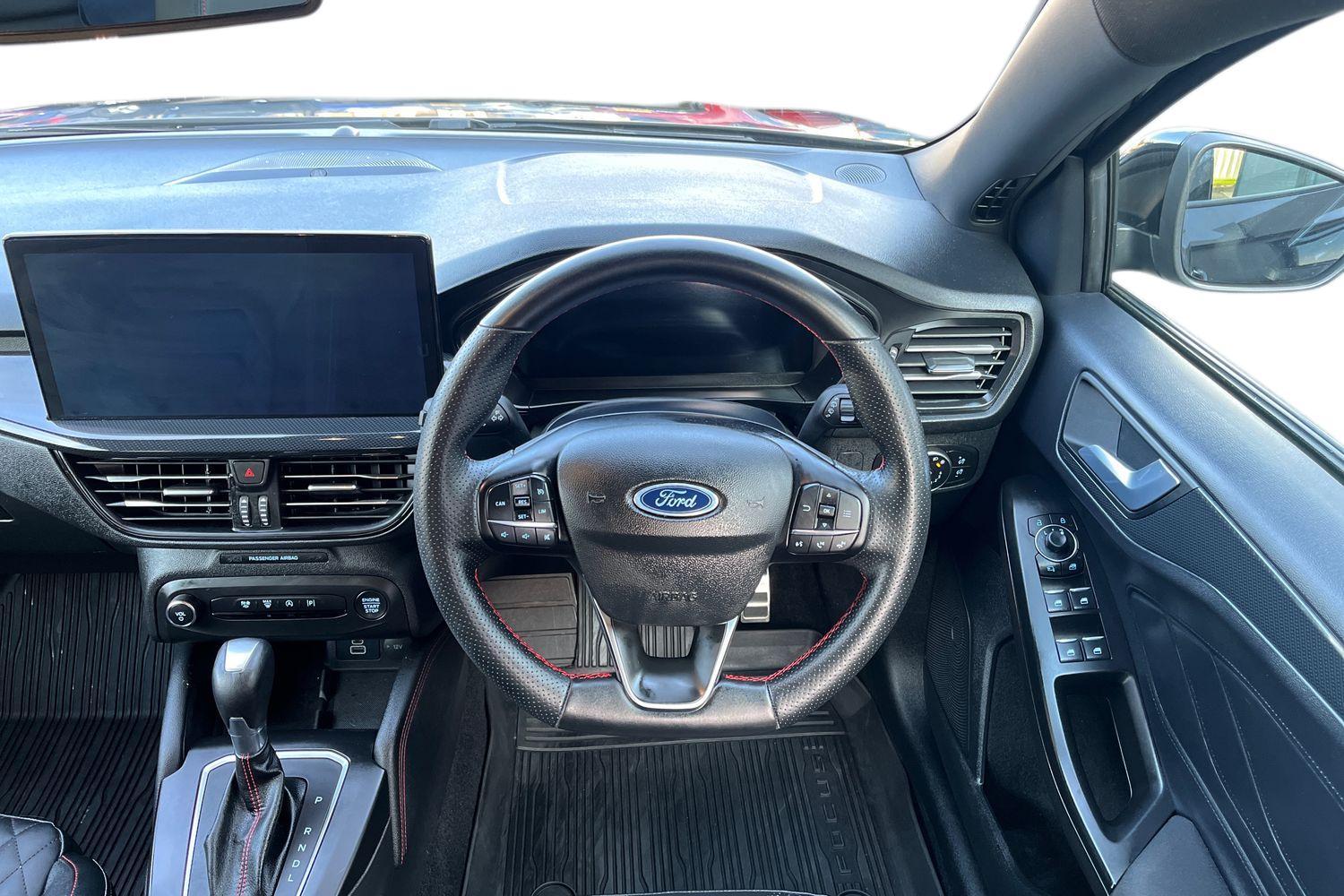 Ford FOCUS Photo 10