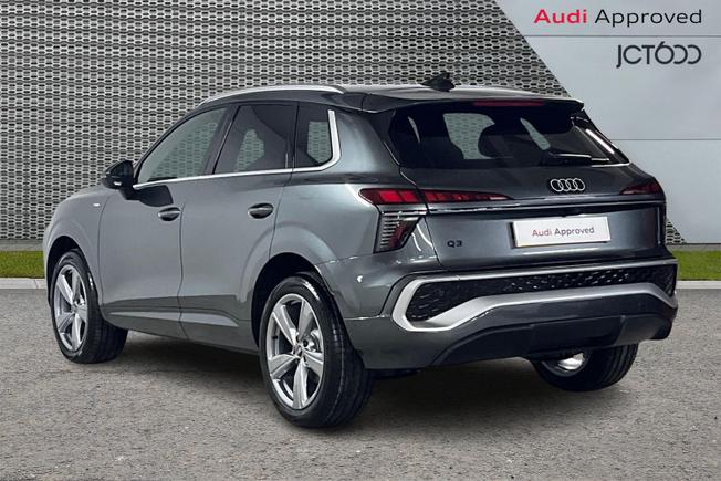 AUDI Q3 Photo 3