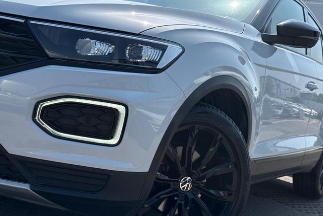 VOLKSWAGEN T-Roc Photo 43