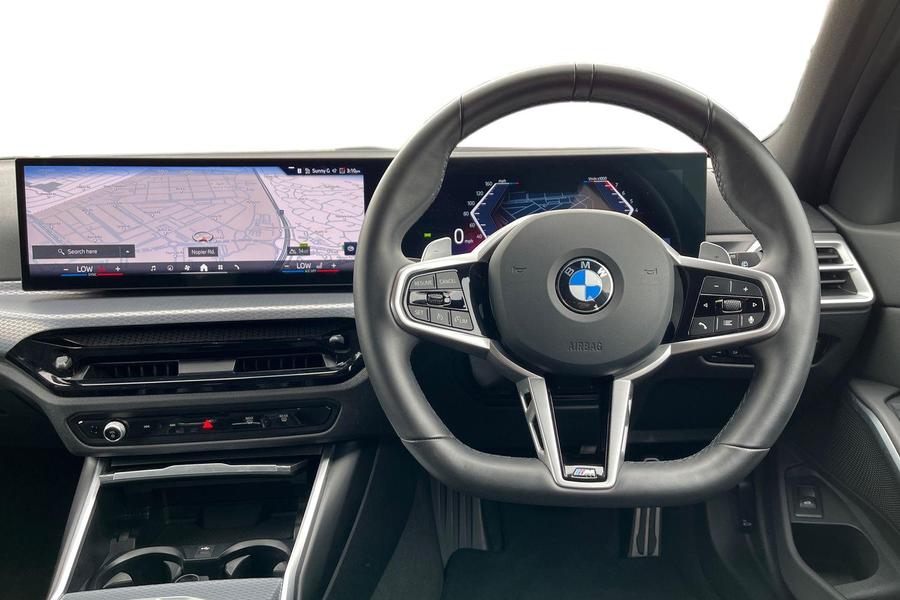 BMW 3 Series Photo autoimg-2ee9bef668eaf43b45c01ec9fe21ef07f5c2f872.jpg