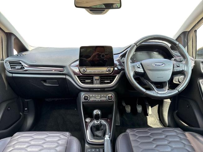 Ford Fiesta Photo 10