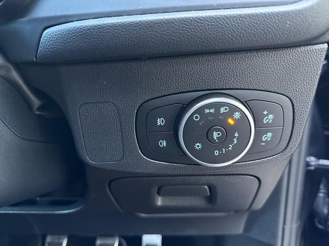 FORD FOCUS Photo 26