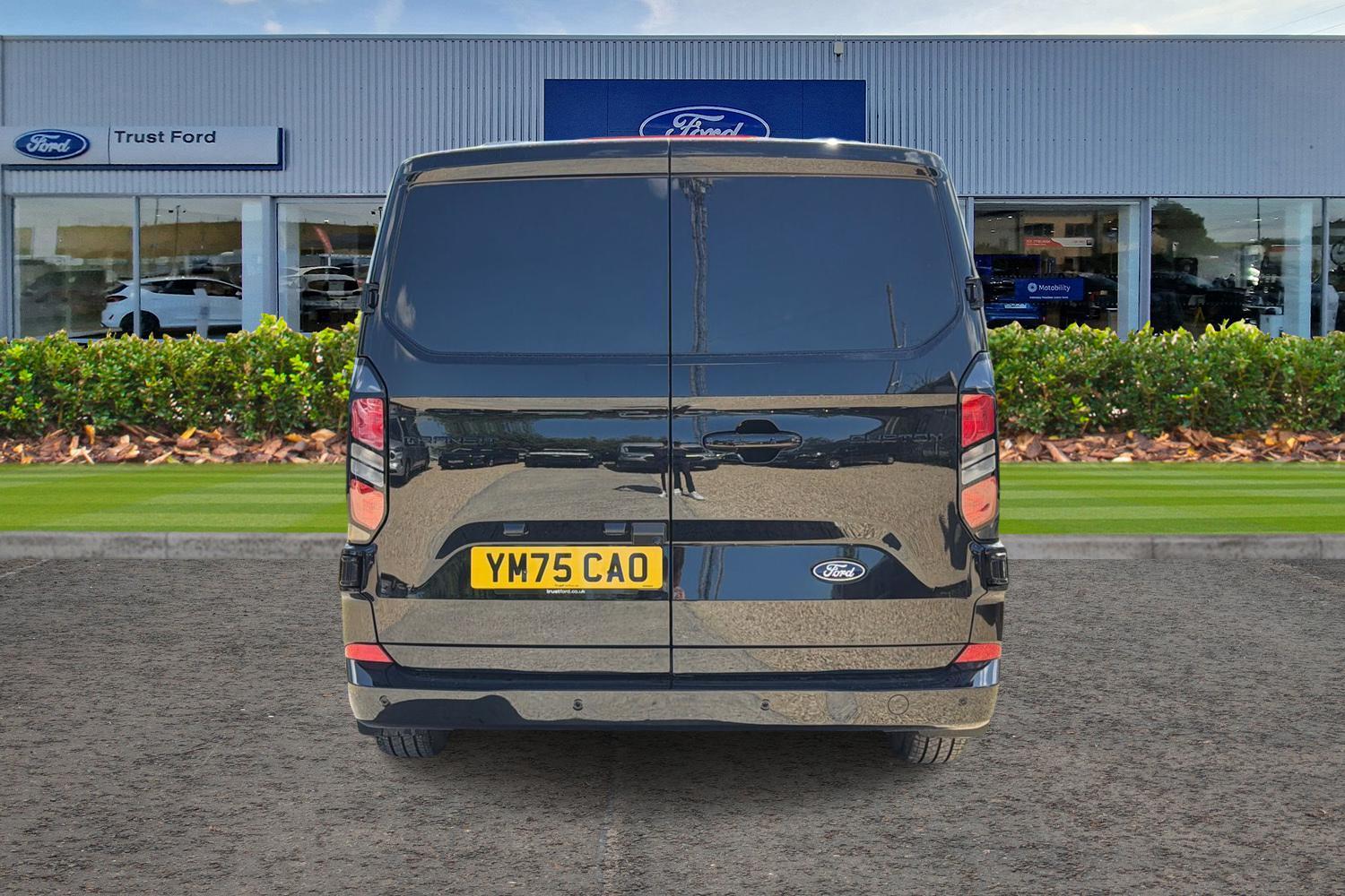 Ford TRANSIT CUSTOM Photo 12