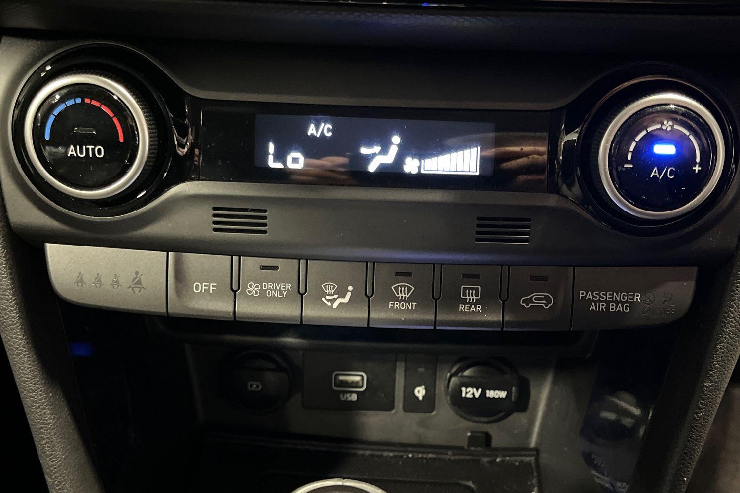 Hyundai KONA Photo 30