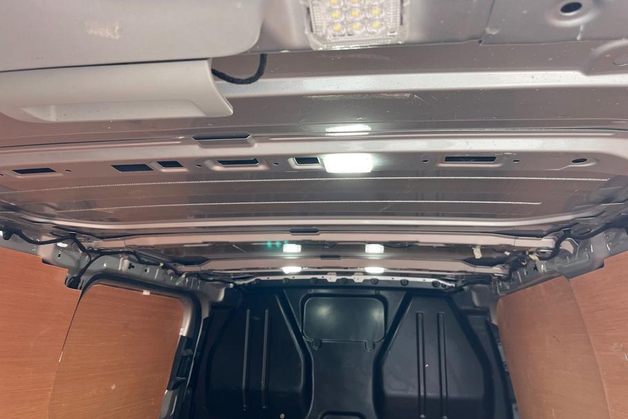 Used Ford TRANSIT CUSTOM XRZ9902 17