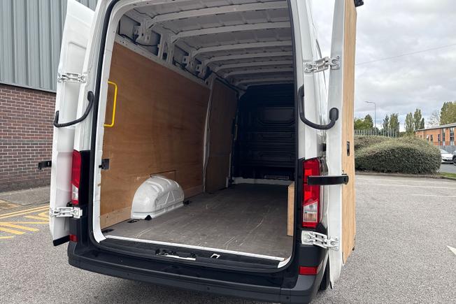 VOLKSWAGEN Crafter Photo 24