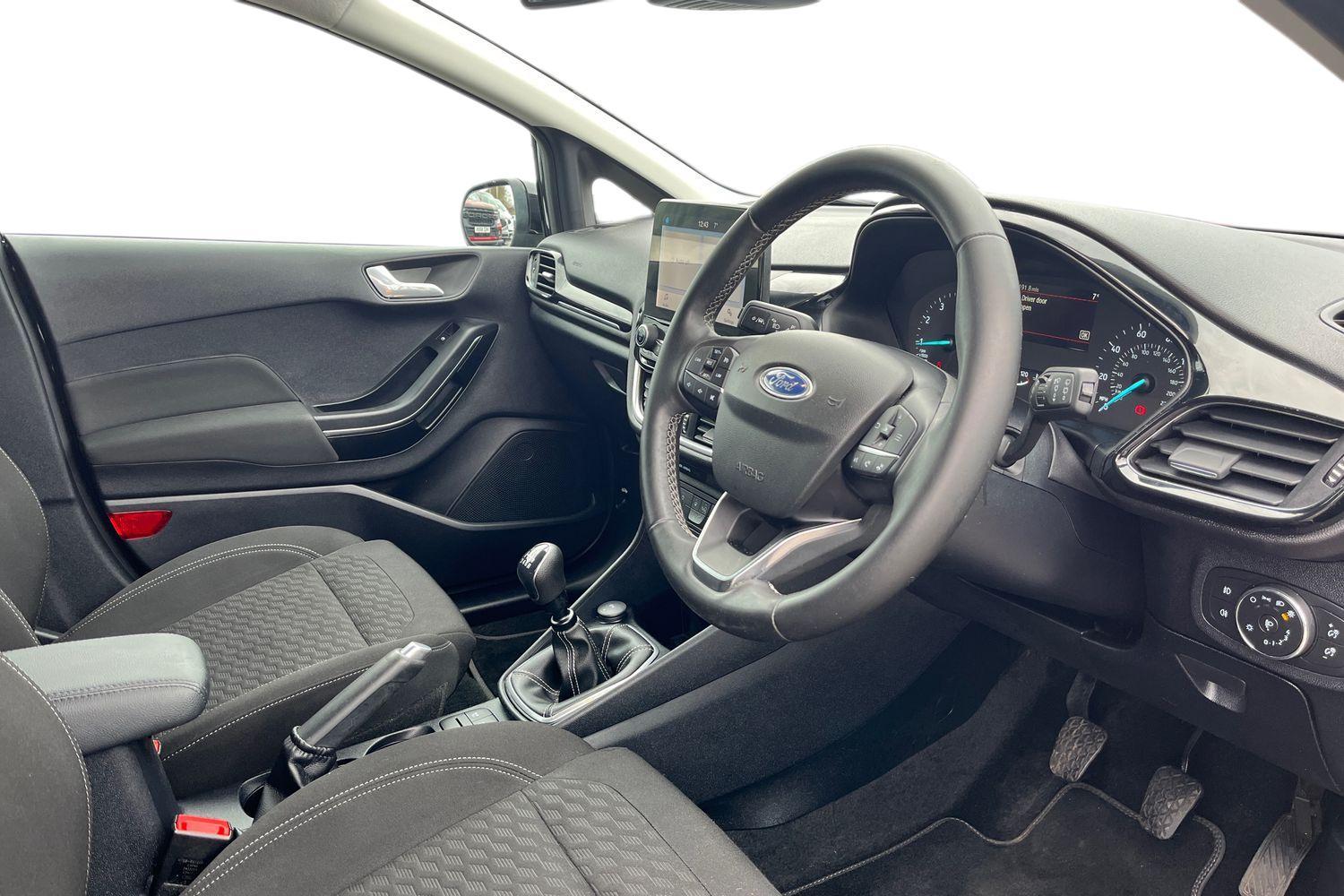 Ford Fiesta Photo 8