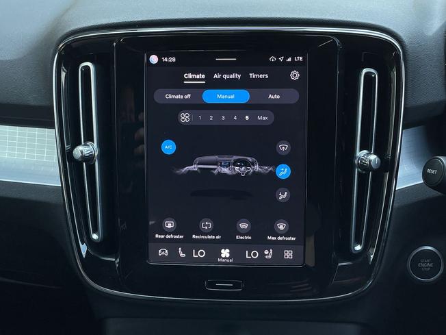 VOLVO Xc40 Photo 47