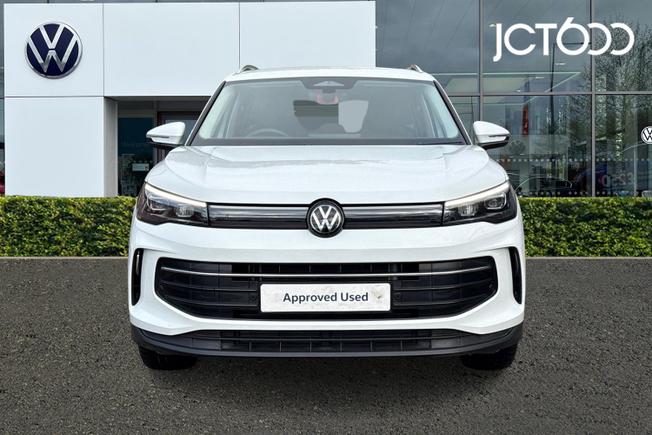 VOLKSWAGEN Tiguan Photo 8