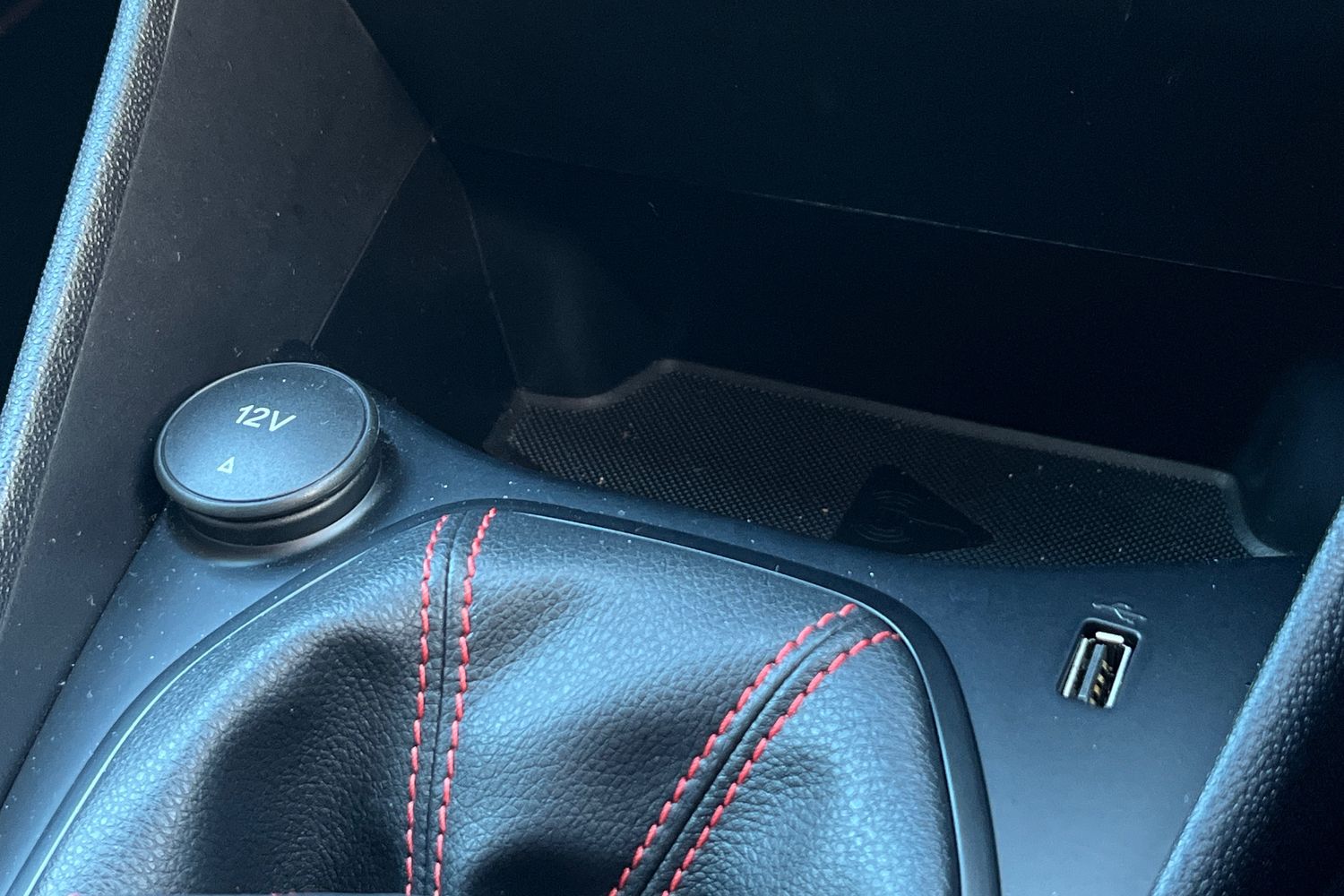Ford FIESTA Photo 32