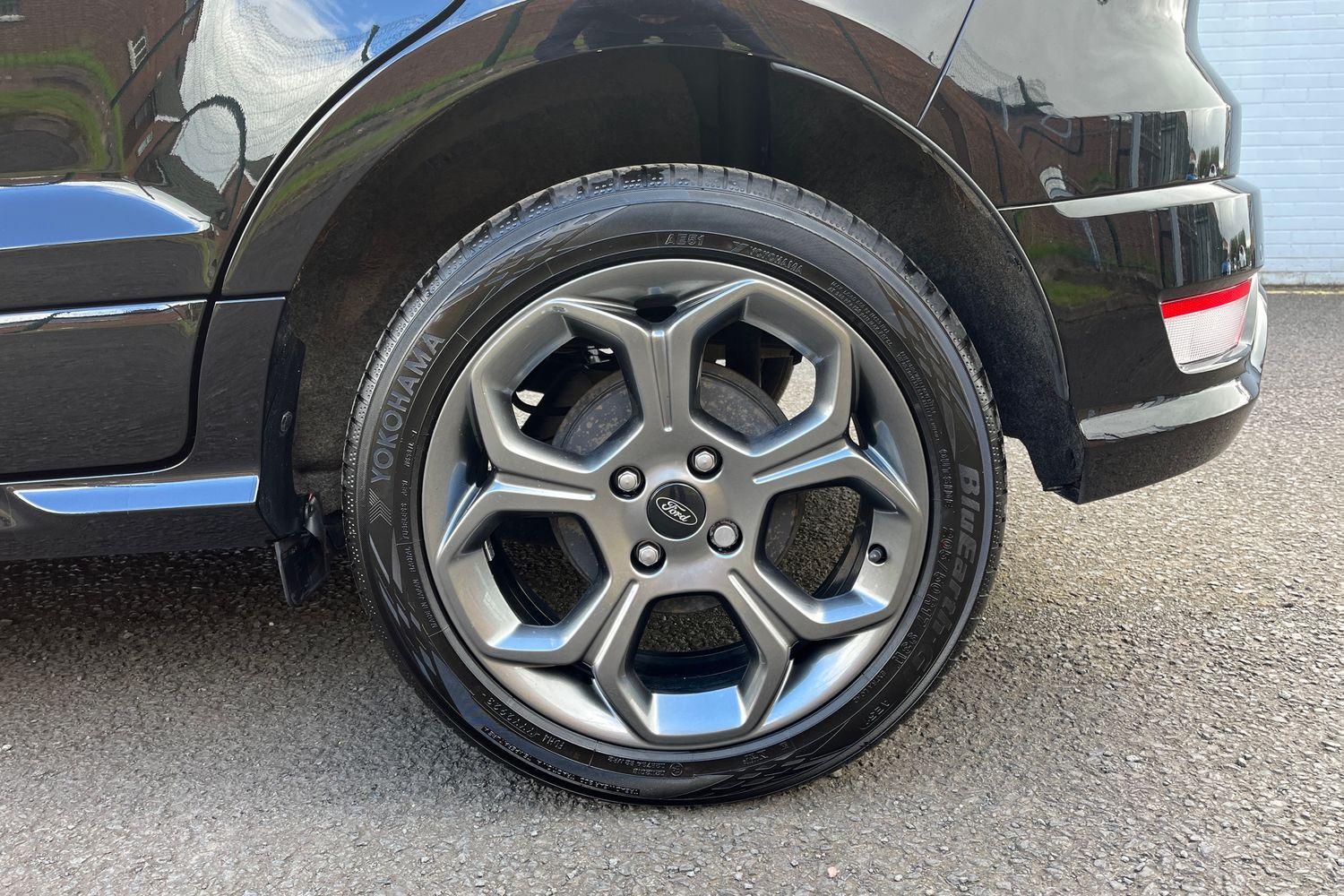 Ford ECOSPORT Photo 7