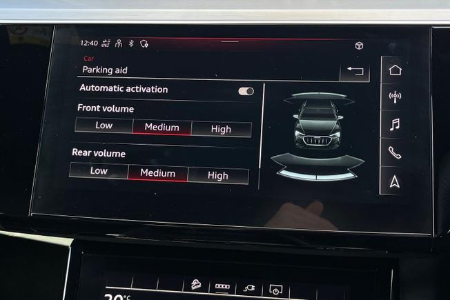 AUDI e-tron Photo 38