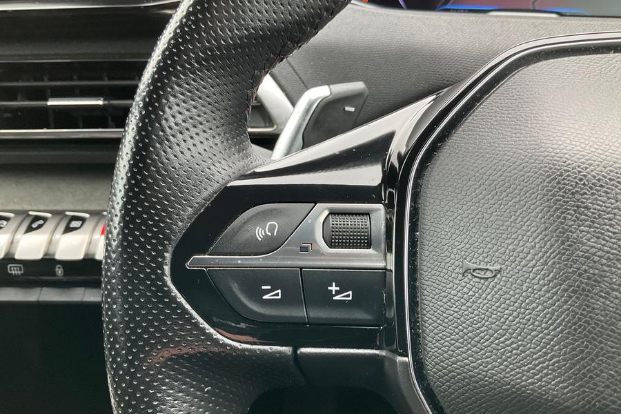 Peugeot 5008 Photo autoimg-2f04ee0a86319fd698450b61b91c9ee2ad5a054d.jpg