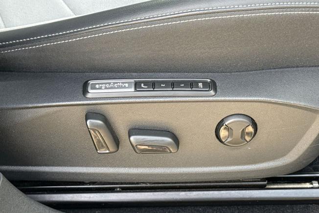 VOLKSWAGEN ID.3 Photo 43