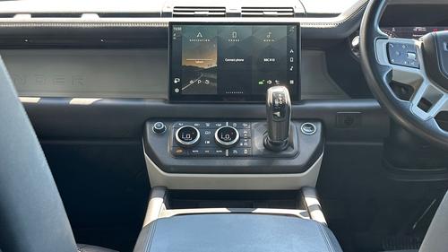 Land Rover Defender Photo autoimg-2f0861daba9618eba709af890fc903d21da18b38.jpg