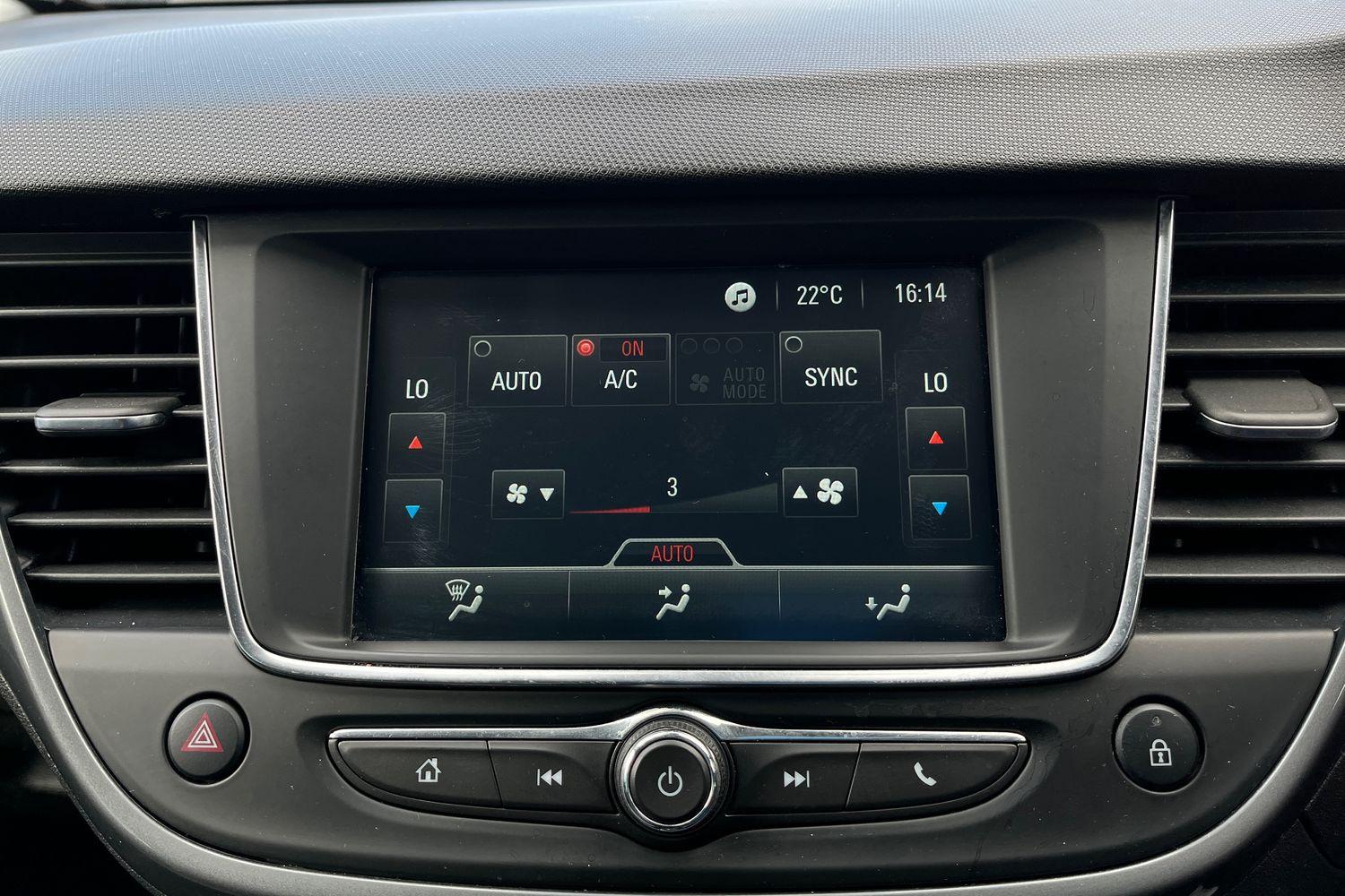 Vauxhall CROSSLAND Photo 32