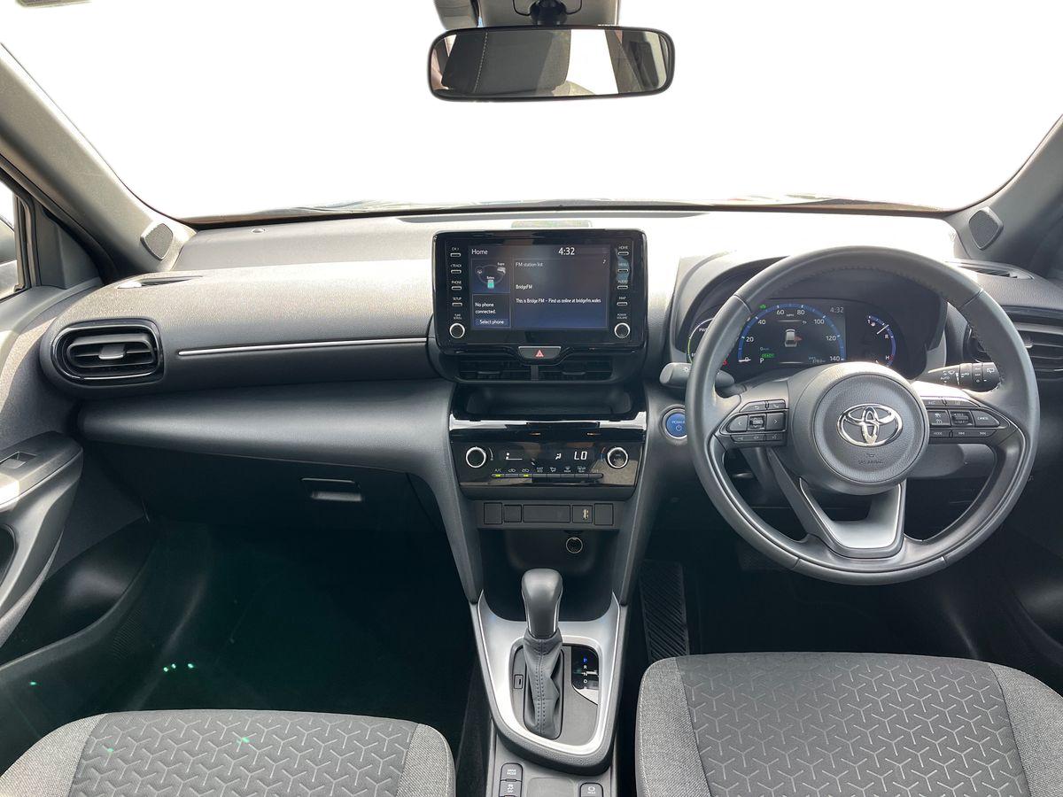Toyota Yaris Cross Photo 9