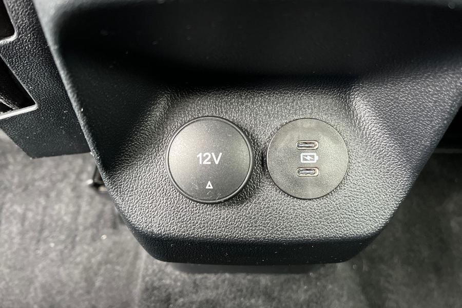 Ford PUMA Photo autoimg-2f0e06b3a080055d52f54db2f0b507532cf45aab.jpg