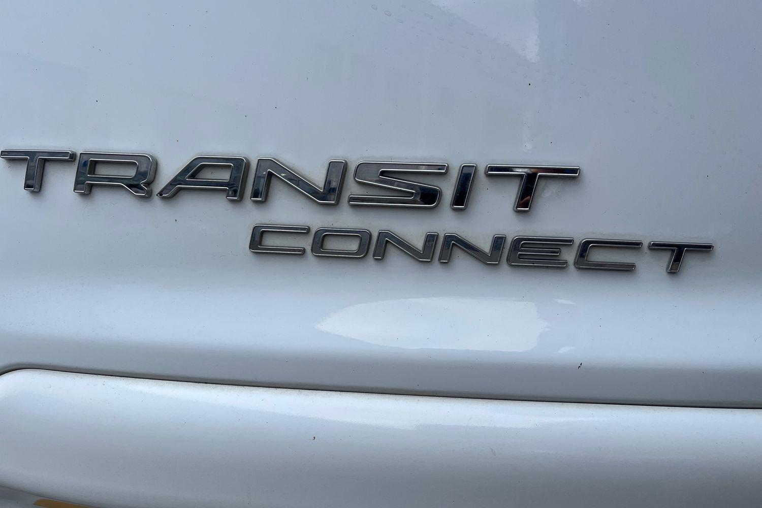Ford TRANSIT CONNECT Photo 19