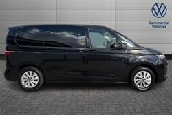 VOLKSWAGEN Multivan Photo 4