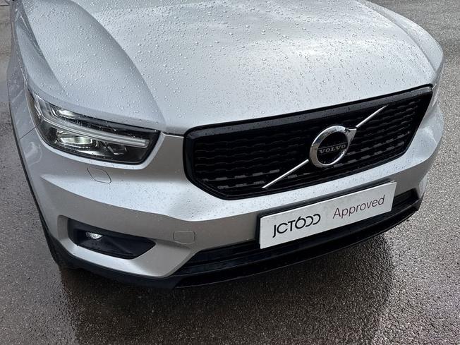 VOLVO XC40 Photo 29