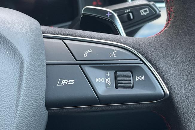 Audi RSQ8 Photo 18