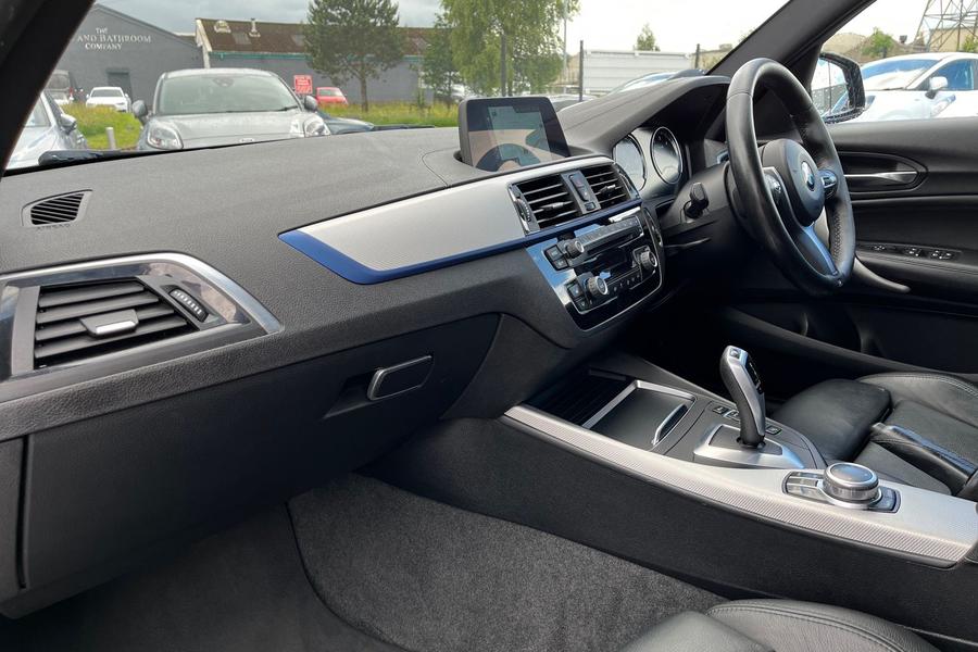 BMW 1 Series Photo autoimg-2f23a36541882bc06f8a1c6cac85ef07f374f70f.jpg