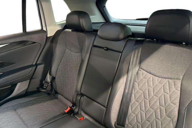 VOLKSWAGEN Tiguan Photo 9