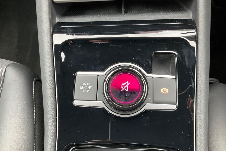 Used Volkswagen TIGUAN 32