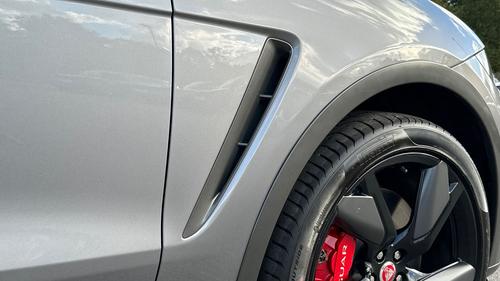 Jaguar F-PACE Photo autoimg-2f2ed1ff2cadafe8cce73fc09cb558e3bc0e06e2.jpg
