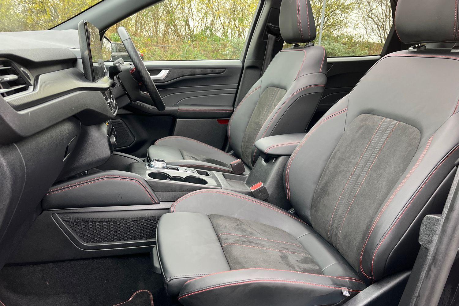 Ford KUGA Photo 18
