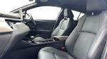 Toyota C-HR Photo 2