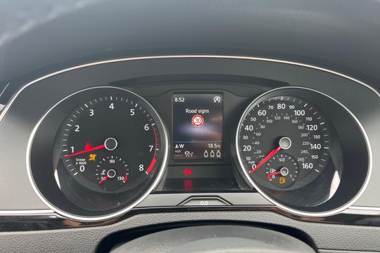 Volkswagen Passat Photo autoimg-2f3adf2c88ab3a0ca713398773fcb3eff4411326.jpg