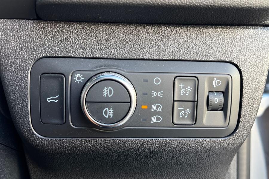 Ford Kuga Photo autoimg-2f3f4a3326a6cc853497b5605908748db080d3cb.jpg