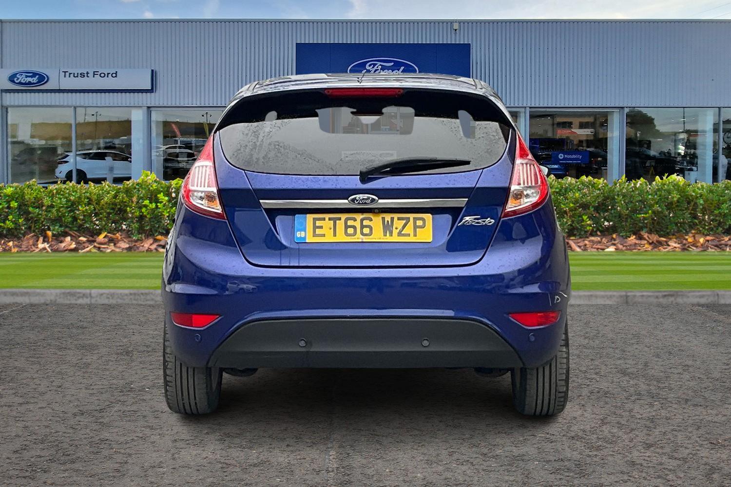 Ford FIESTA Photo 6