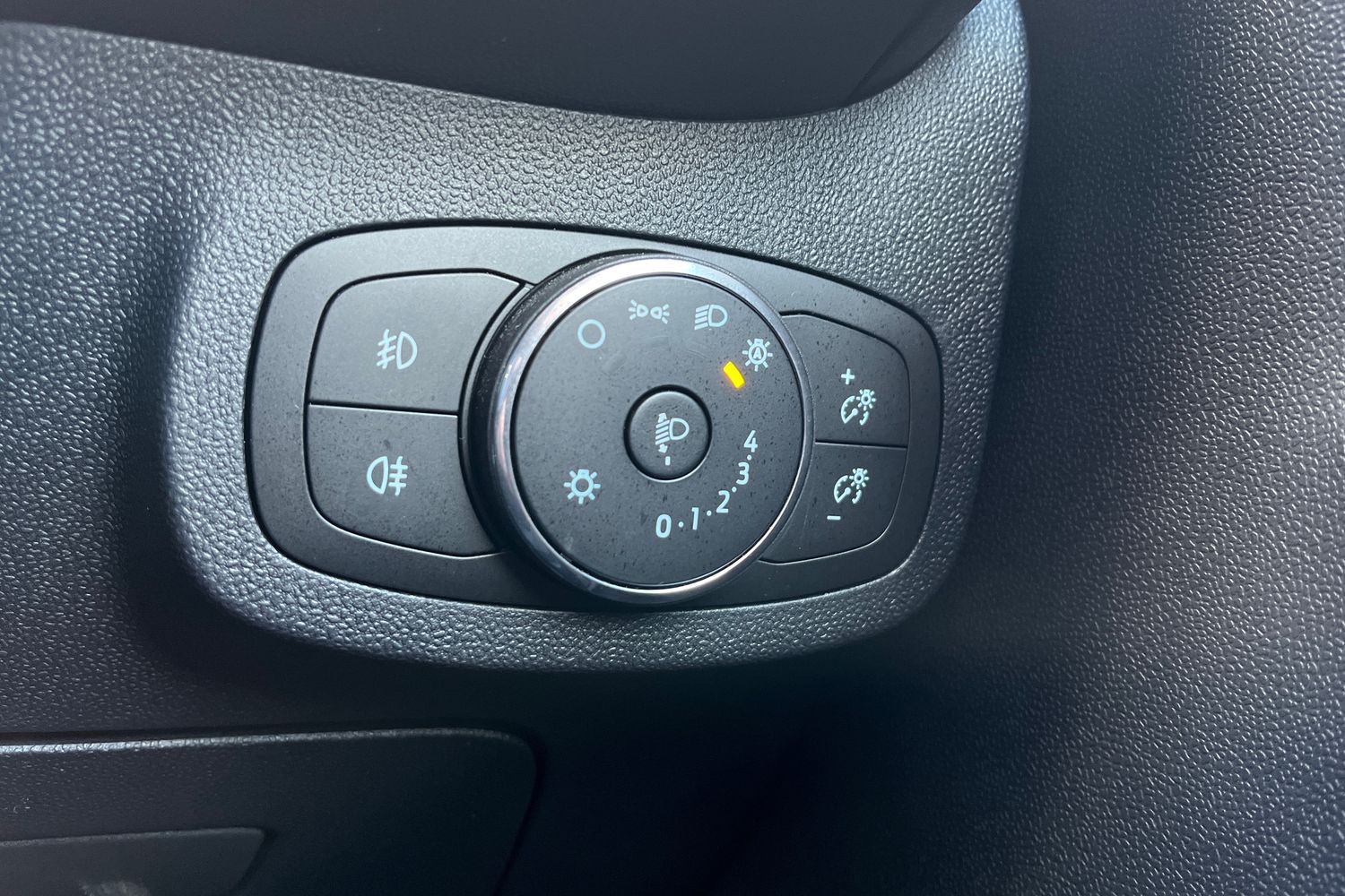 Ford Fiesta Photo 36