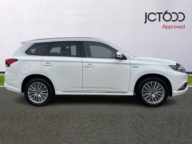 MITSUBISHI Outlander Photo 4