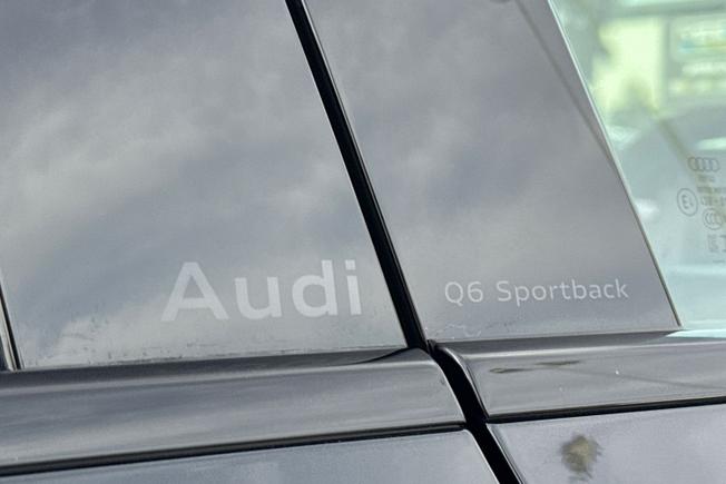 AUDI Q6 E-Tron Photo 30