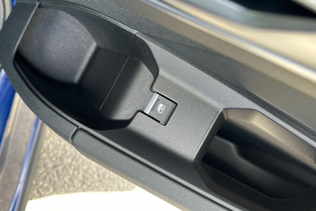 AUDI Q4 e-tron Photo 50