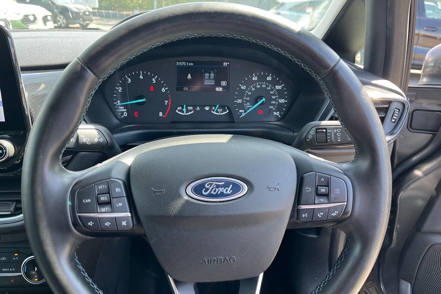 Ford FIESTA Photo 11