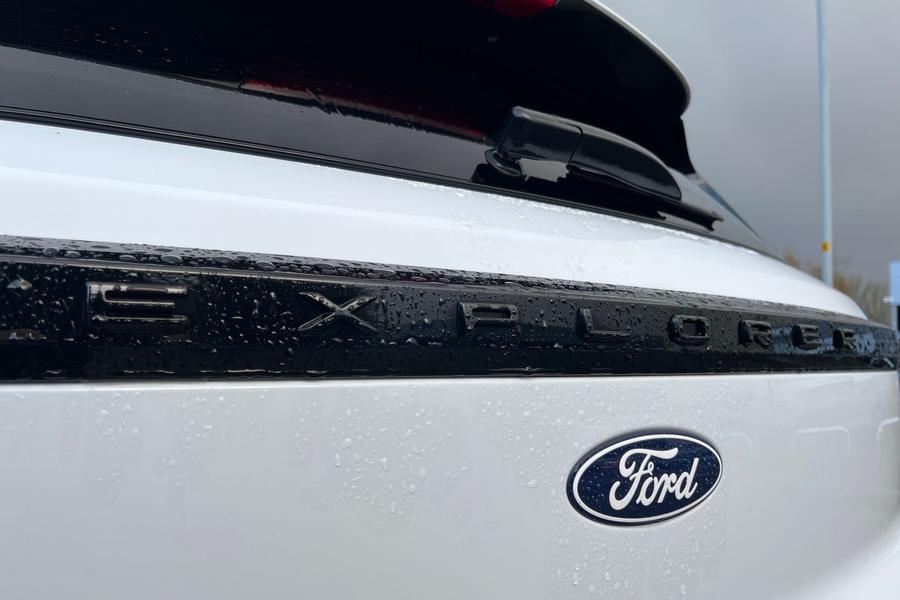 Ford Explorer Photo autoimg-2f4a7ab8b4ab9e185841c2cd72da3e95ea6780ea.jpg