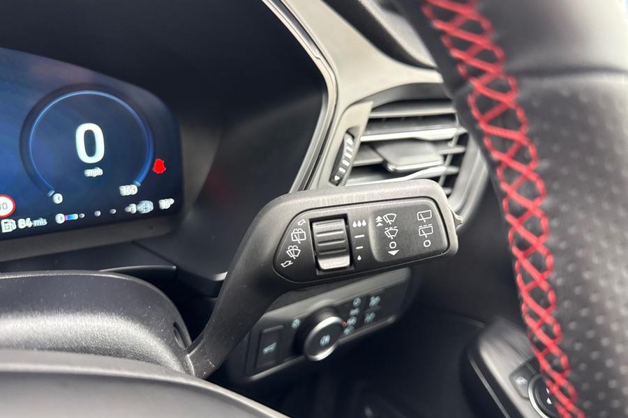 Ford Kuga Photo autoimg-2f4c8ae7296db367f0328fad3502fde9c80dee57.jpg